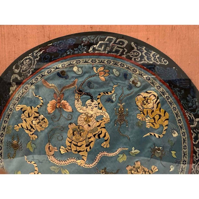 1910s Framed Antique Chinese Qing Dynasty Embroidery 24lp126 For Sale - Image 5 of 8