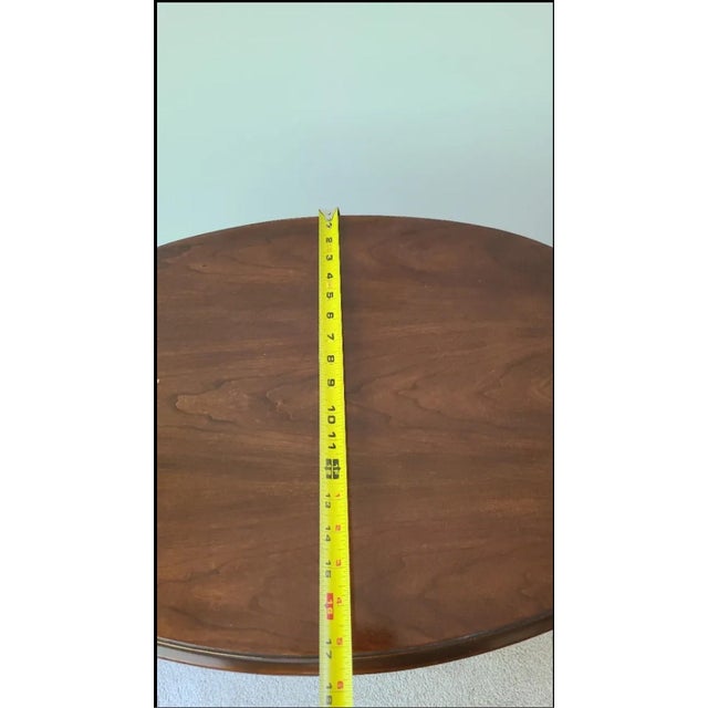 Late 20th Century Late 20th Century Drexel Heritage Traditional Cherry Oval Accent Side Table With Queen Anne Legs For Sale - Image 5 of 12