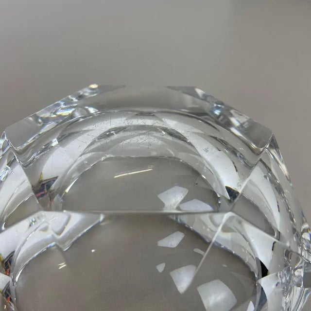 Heavy Crystal Diamond Glass Ashtray from Val Saint Lambert, Belgium, 1970s For Sale - Image 10 of 12