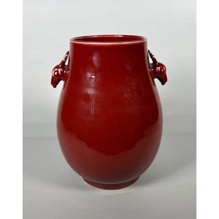 Large red porcelain vase "Oxblood" - Qing dynasty, China. 19th century For Sale