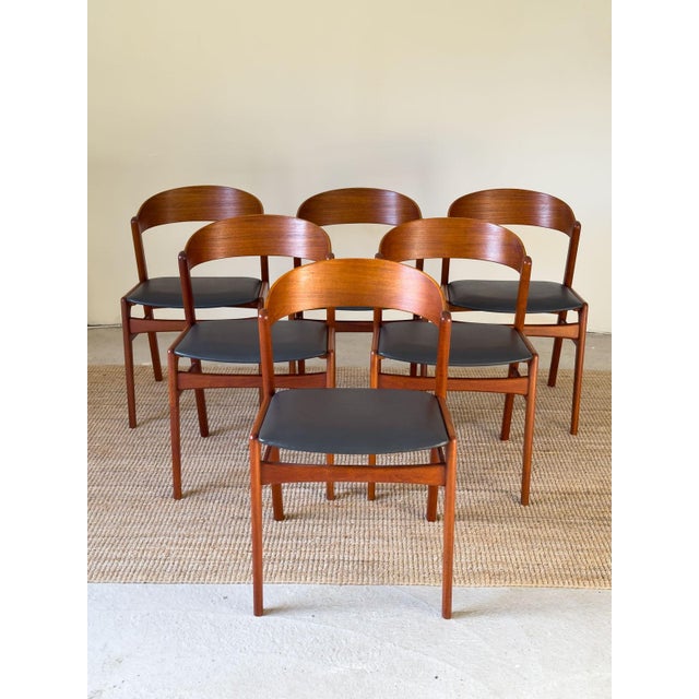 Danish Teak Dining Chairs attributed to Erik Kirkegaard for Høng Stole, 1960s, Set of 6, in Flawless conditions. Designed...