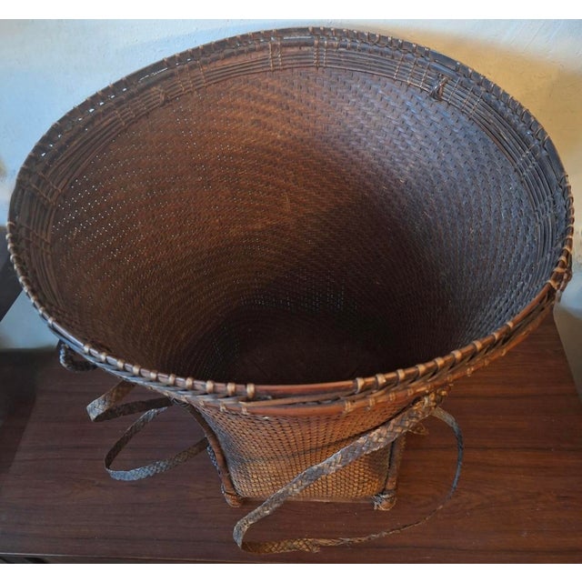 Boho Chic Antique Khmu Tribal Hand-Woven Carrying Basket, Laos For Sale - Image 3 of 13