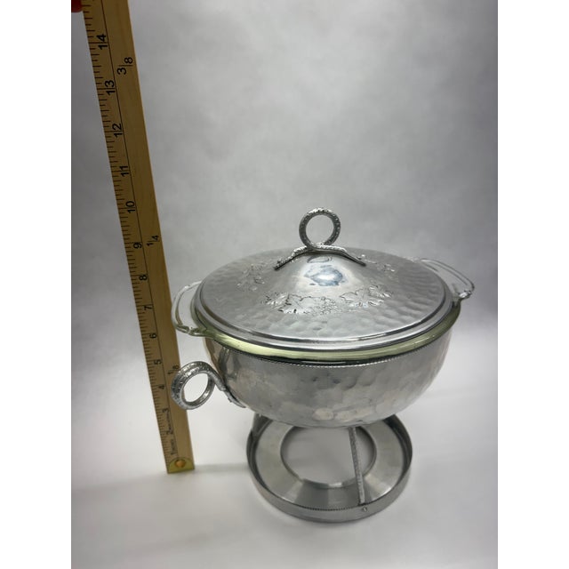 1960s Vintage Mid-Century Hammered Aluminum Casserole Serving Dish With Stand and Glass Insert For Sale - Image 5 of 7