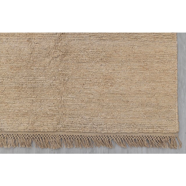 High Quality Hand Knotted Light Tan Natural Jute Loop Pattern Solid Rug 10x14Ft. For Sale - Image 4 of 12