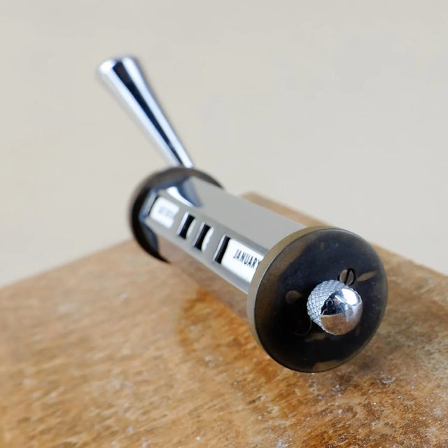 Metal English Art Deco Desk Set With Perpetual Calendar, 1930s For Sale - Image 7 of 11