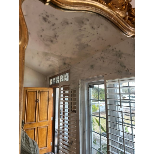 Mid-Century Italian Rococo Revival Giltwood Mirror With Elaborate Foliate Crest For Sale - Image 9 of 15