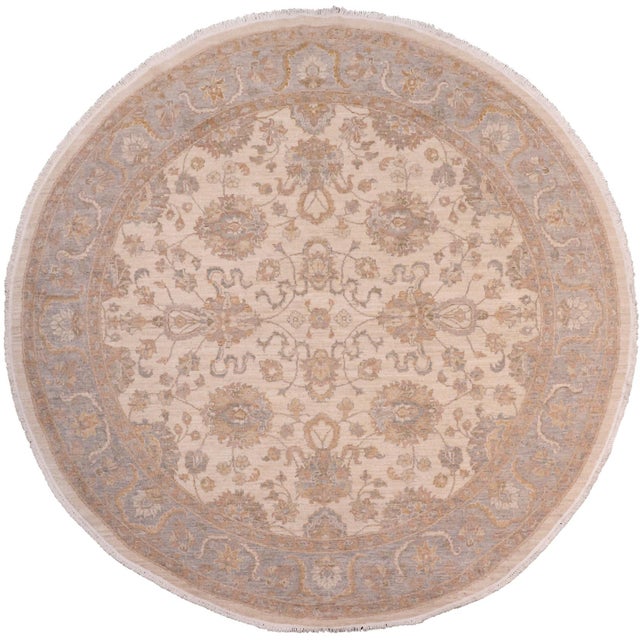 Shabby Chic Ziegler Ivory/Grey Wool Round Rug - 7'11'' X 8'1'' For Sale - Image 9 of 9