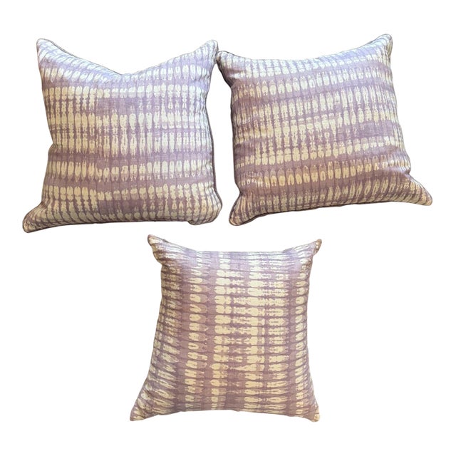 Set of 3 Lavender Accent Pillows For Sale