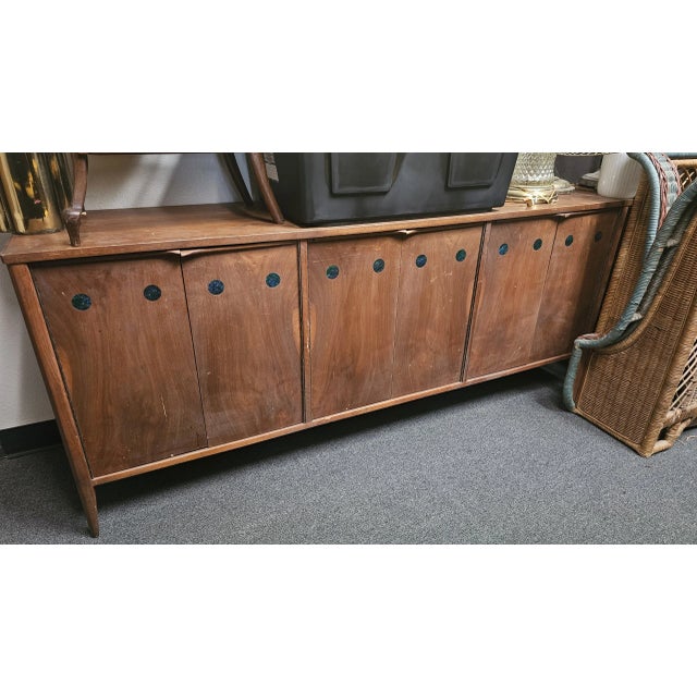 1960s Solid Walnut Mid Century Buffet Sideboard Credenza Mendoza Like Accents For Sale - Image 12 of 12