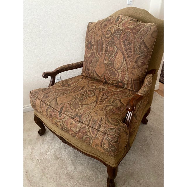 Ethan Allen Wide Carved Bergere French Louis XV Style Harris Chair Excellent Condition For Sale - Image 12 of 16