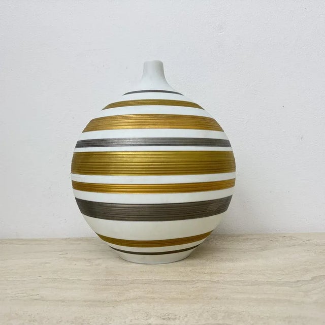 Mid-Century Porcelain Vase from Hutschenreuther, 1970s For Sale - Image 17 of 18