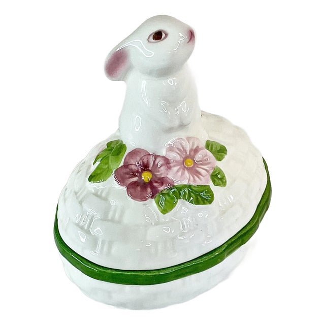 1980s Vintage Hollywood Regency Coastal Egg & Bunny Trinket Box. For Sale