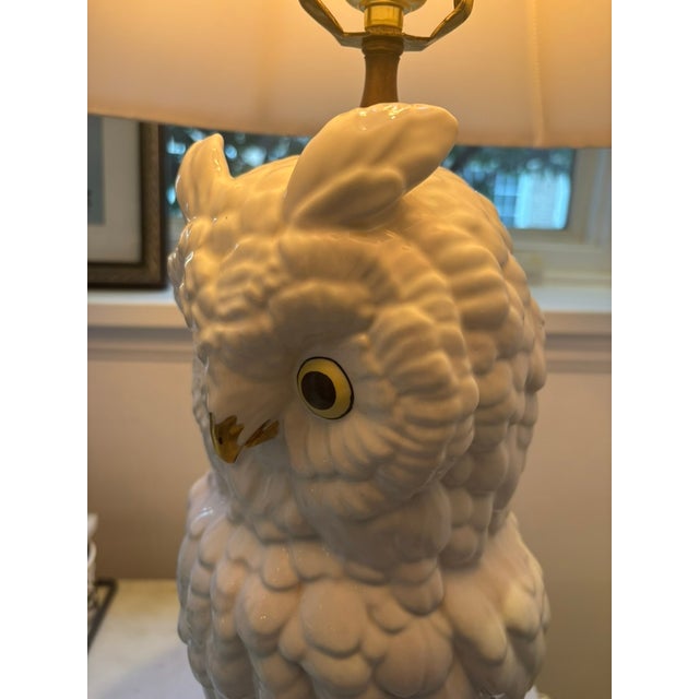 Vintage Majolica Owl Lamp Made in Italy by Mottahedeh Including Shade For Sale - Image 9 of 13