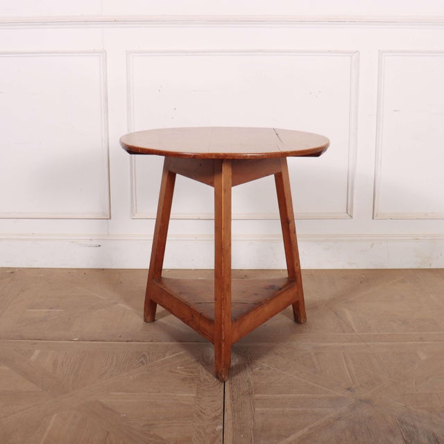 Brown Welsh Cricket Table in Pine, 1820 For Sale - Image 8 of 8