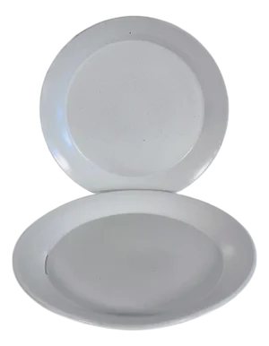 Vintage 1960s Bennington Pottery Vermont Matte White Dinner Plates, Pair