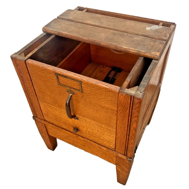 Wood Antique Sectional Multi-Drawer Filing Cabinet Vollmer Bros. Quarter Sawn Oak For Sale - Image 7 of 18