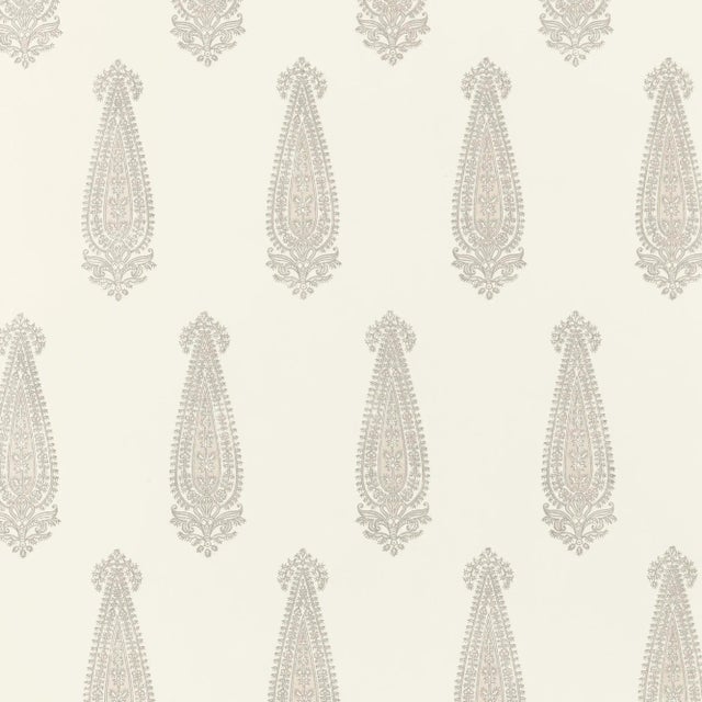 This listing is for a wallpaper sample only. If you'd like to purchase this wallpaper, please click here:...