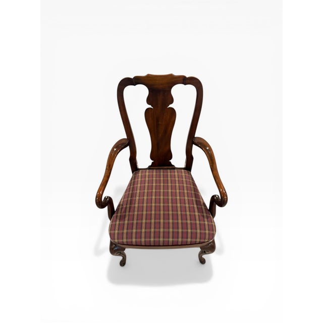 Late 20th Century Late 20th Century Kindel Queen Anne Style Mahogany Dining Chairs, Set of 4 (2 Arm, 2 Side) For Sale - Image 5 of 10