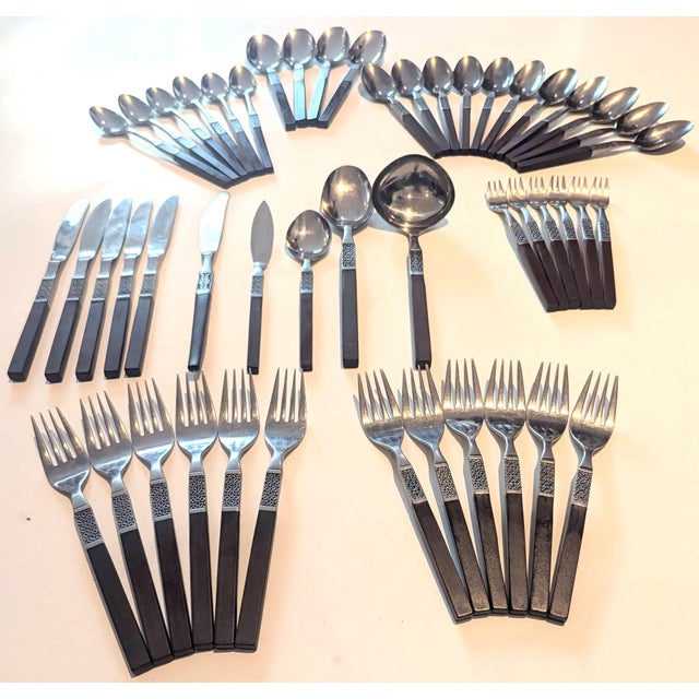 Mid-Century Modern 1960s Oneida Northland "Anticipation" Stainless Steel & Teak Composite Flatware, Set of 49 Pieces For Sale - Image 3 of 13