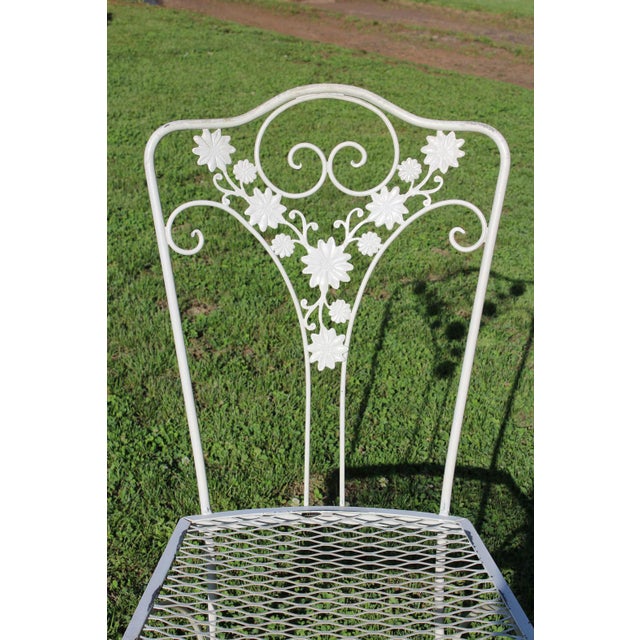 White Vintage Lee L. Woodard & Sons Wrought Iron White Patio Set—A Table and Four Chairs For Sale - Image 8 of 18