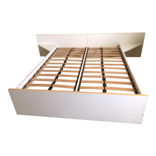 Muurame White Queen Size Bed With Floating Night Stands For Sale