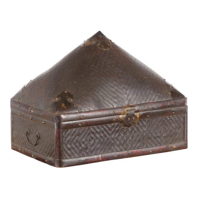 Chinese Early 20th Century Brown Rattan Pillow Basket with Pyramidal Top For Sale