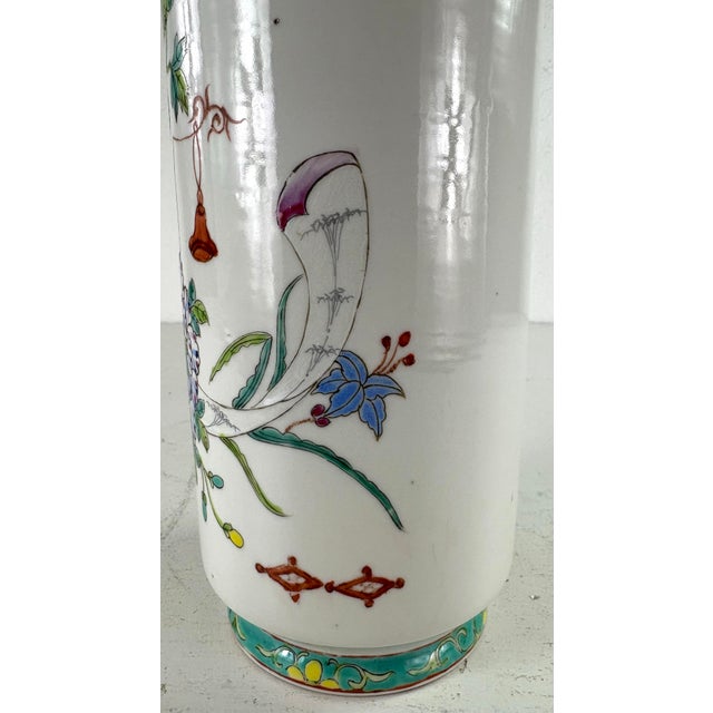 Ceramic Mid-Century Chinese Export Handpainted Porcelain Vase. For Sale - Image 7 of 10