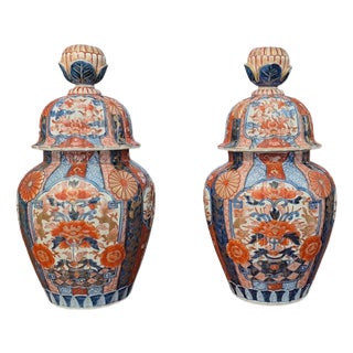 Meiji Imari Potiches, Japan, Set of 2 For Sale