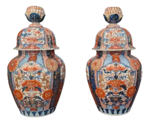 Meiji Imari Potiches, Japan, Set of 2