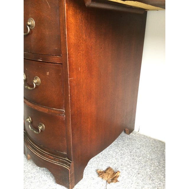 Mid Century Federal Style Mahogany Writing Desk With 7 Drawers For Sale - Image 15 of 18