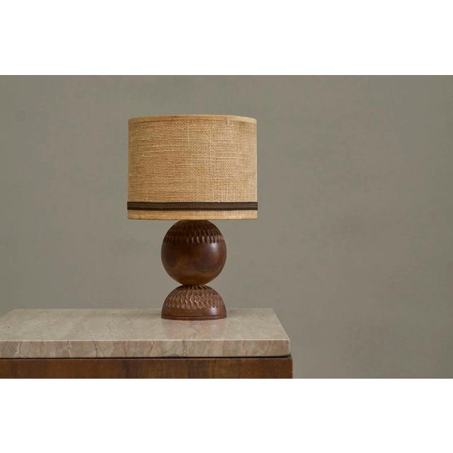 Table Lamp in Carved Wood with Shade in Woven Jute, 1960s For Sale - Image 4 of 15