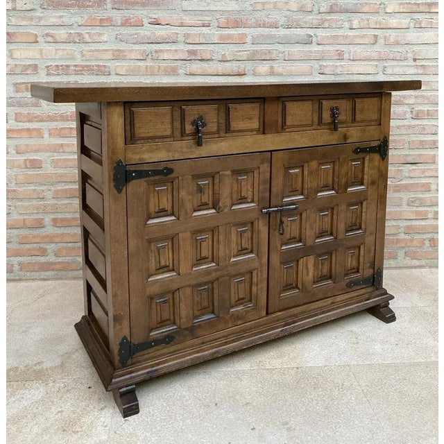 19th Century Catalan Spanish Baroque Credenza or Buffet with Two Drawers in Carved Walnut For Sale - Image 4 of 18