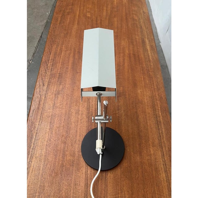 Mid-Century Minimalist Table Lamp from VEB Leuchtenbau, Lengefeld, Germany, 1960s For Sale - Image 16 of 18