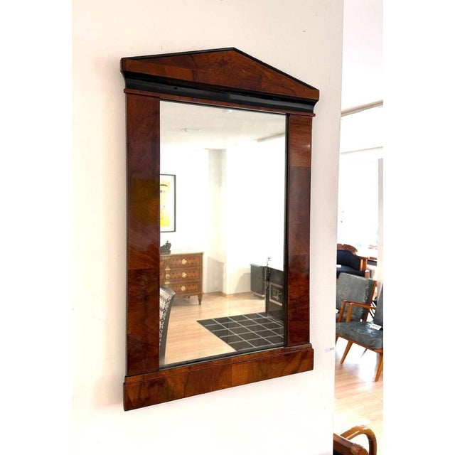 Small Biedermeier Wall Mirror in Walnut Veneer, Austria, 1820s For Sale - Image 3 of 17