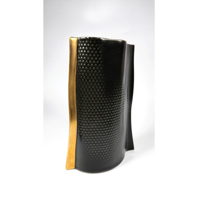 Vintage 1986 Goebel Vase For Sale - Image 9 of 9