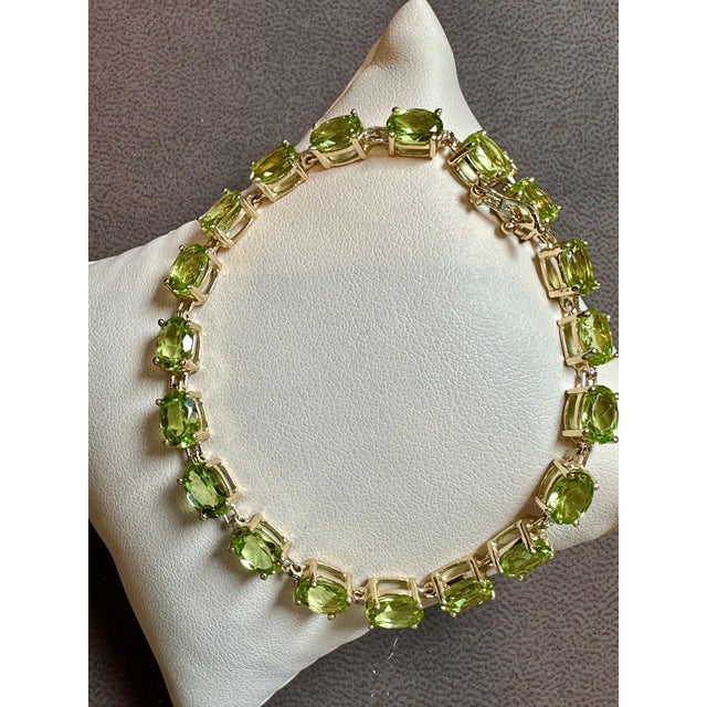 15 Carat Genuine Natural Pear Shape Peridot Tennis Bracelet 14 Karat yellow gold For Sale - Image 12 of 18