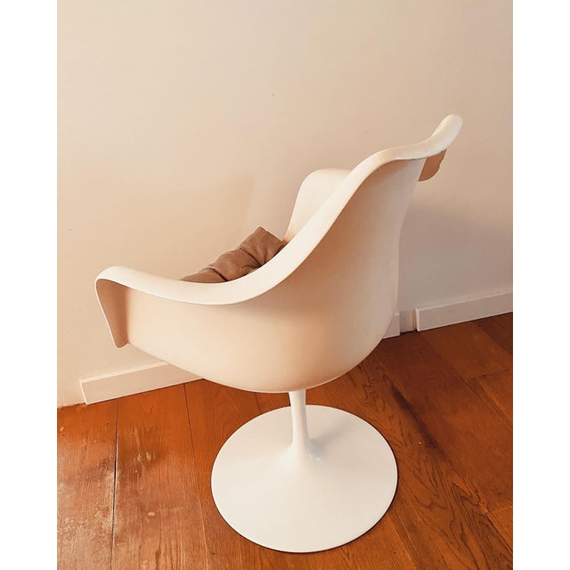 Armchair by Eero Saarinen for Knoll Inc. / Knoll International, in Good conditions. Designed 1970 to 1979 I have official...