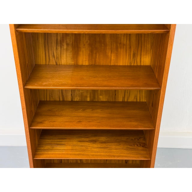 Vintage Teak Bookshelf by Carlo Jensen for Hundevad & Co., 1960s For Sale - Image 9 of 16