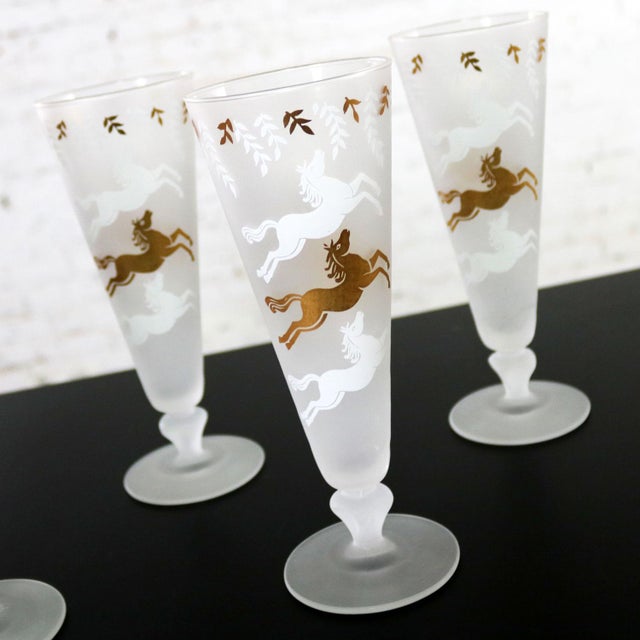 Glass Mid-Century Modern Cavalcade by Libbey Galloping Horse Cocktail Glasses Gold White Pilsner Tom Collins For Sale - Image 7 of 13