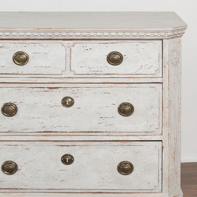 Gray Pair of 19th Century Swedish Gustavian Chests of Three Drawers For Sale - Image 8 of 12
