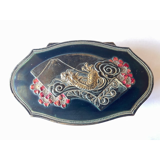 Mid 20th Century Japanese Mount Fuji With Dragon Enameled Top Jewelry Box For Sale - Image 4 of 10