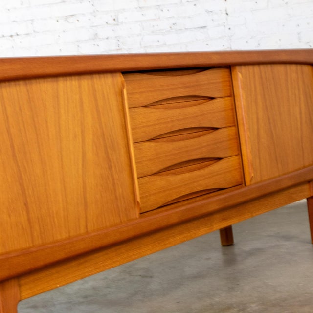 Late 20th Century Scandinavian Modern Teak Credenza Buffet or Sideboard by Skovby Furniture Denmark For Sale - Image 12 of 18