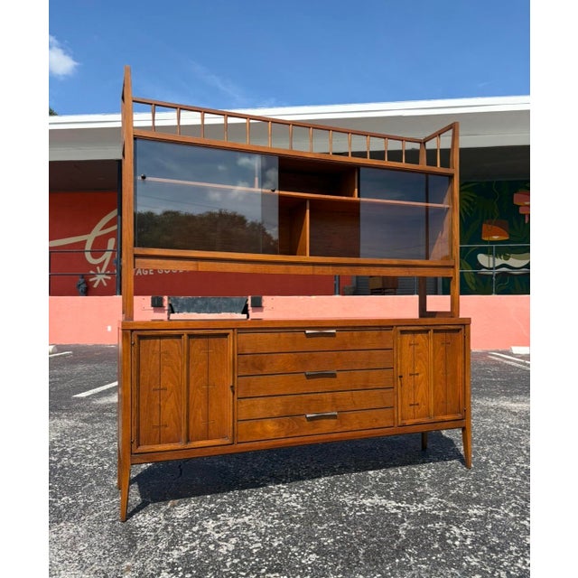 Mid Century Lane Tuxedo Wall Unit For Sale In Tampa - Image 6 of 17