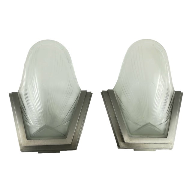 French Art Deco Wall Sconces by Verrerie Des Hanot, 1930s, Set of 2 For Sale