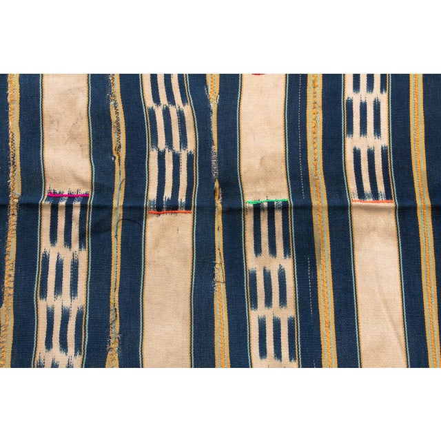 1970s Vintage Baoule African "Camoe Blossom" Ikat Throw For Sale - Image 5 of 7