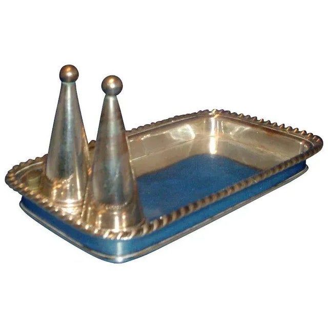 A wonderful Old Sheffield tray with two snuffers dating from 1790 - 1810 with shaped gadrooned border. Nice weight and...