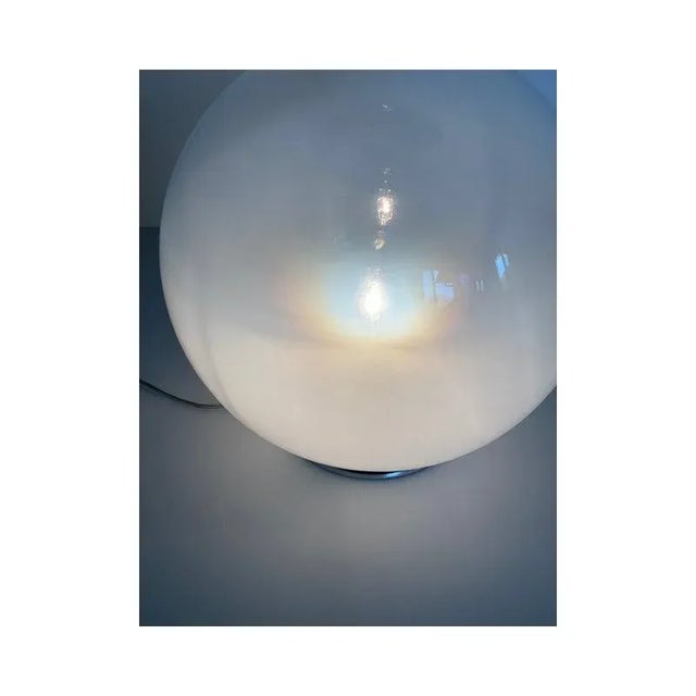 Scenographic Murano Vanished-White Murano Glass Table Lamp by Simoeng For Sale - Image 6 of 9