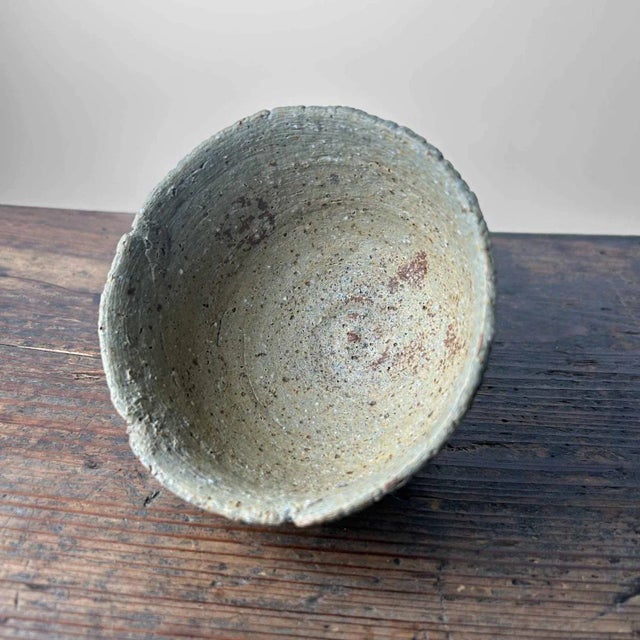 Shōwa Earthenware Organic Chawan 茶碗 Matcha Bowl, 1960s For Sale - Image 10 of 13