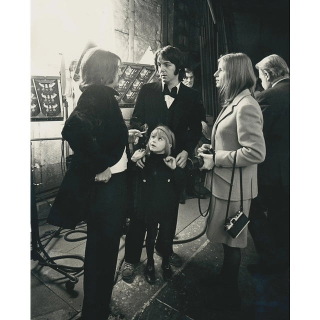Henry Grossman, Paul Mccartney, Family, Black and White Photograph 25,3 X 20,7 Cm 1970 For Sale - Image 4 of 4