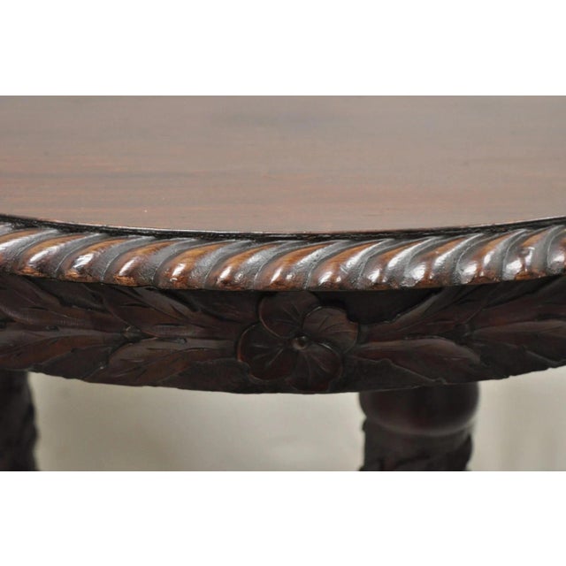 Antique American Empire Floral Spiral Carved Mahogany Round Center Side Table For Sale - Image 4 of 12